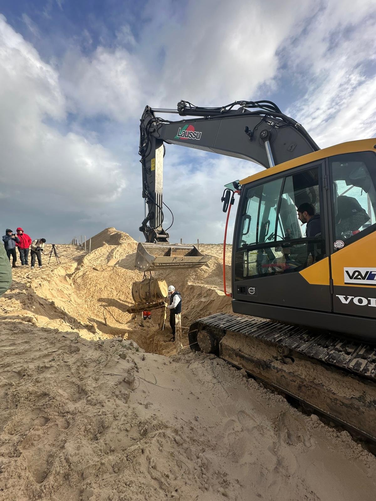 Les barriques Tursan sont sorties du sable à Messanges !