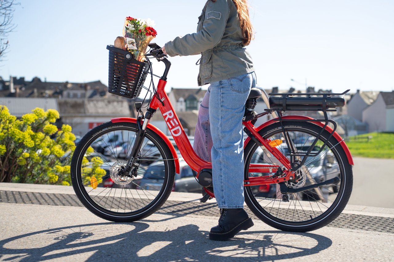 Location de vélos électriques RED : inscrivez-vous sur liste d’attente
