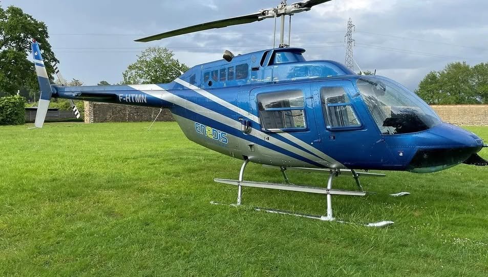 Vol d’hélicoptère à très basse altitude – Enedis