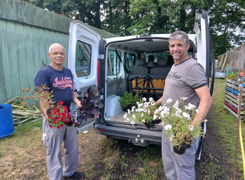DON DE FLEURS pour les jardins de l’EHPAD