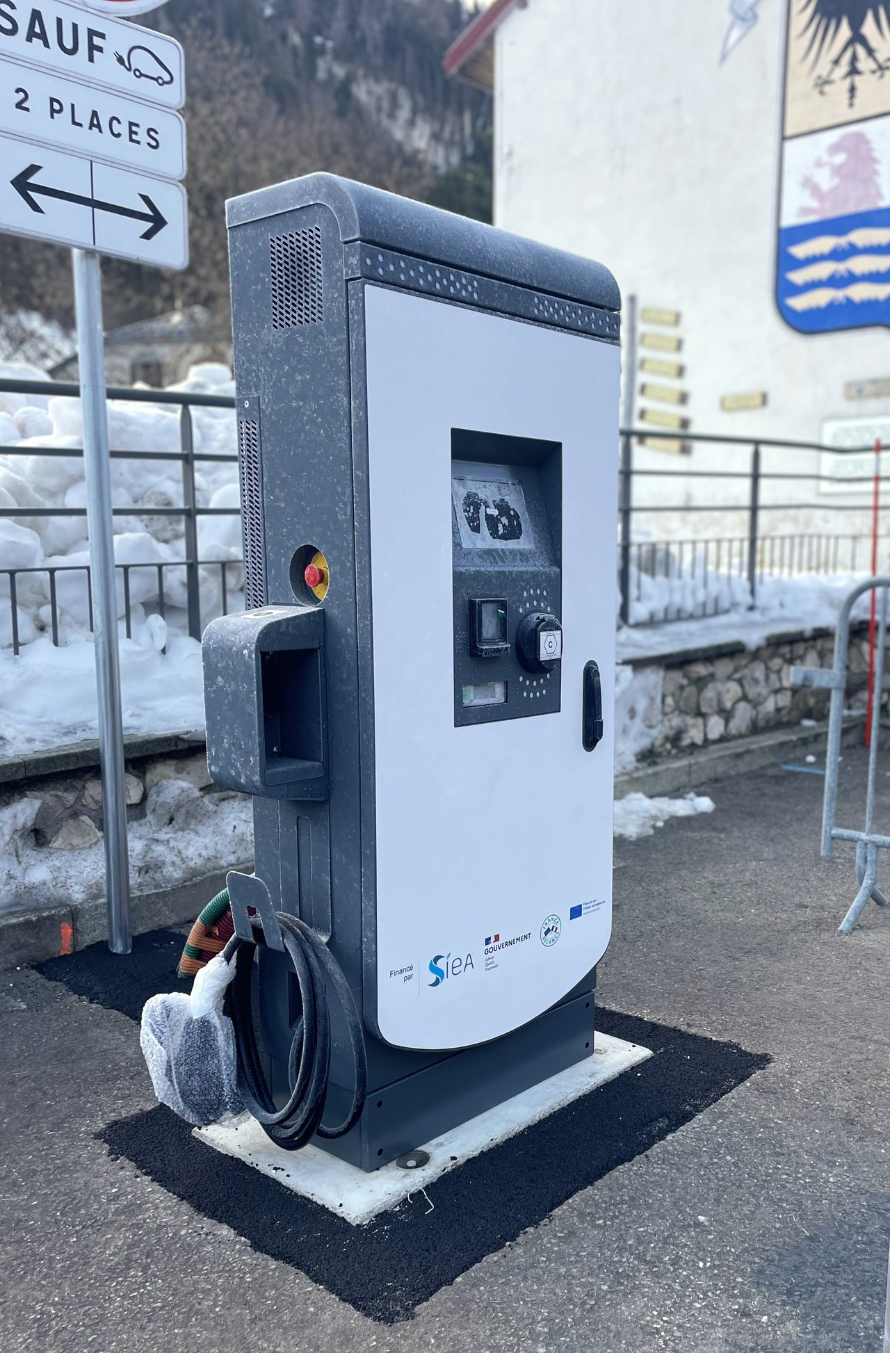📢Prochainement, une borne de recharge pour voiture électrique à Mijoux
