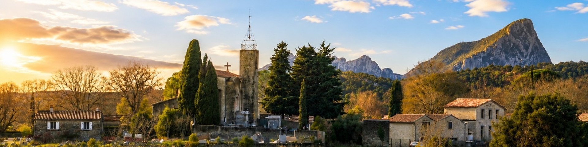 vue panoramique de Fontanès et du Pic Saint-Loup