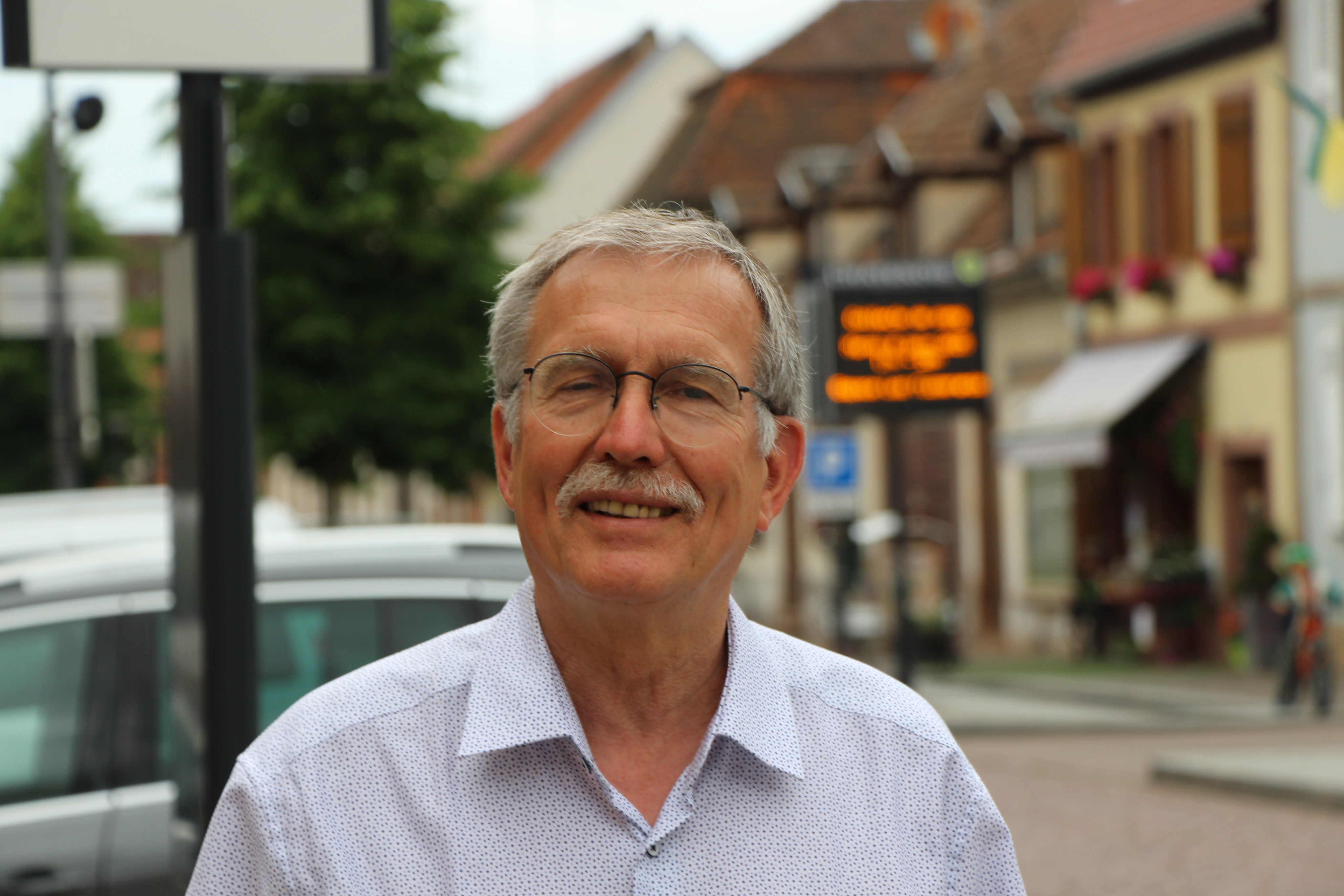 Luc Adoneth, maire de Châtenois