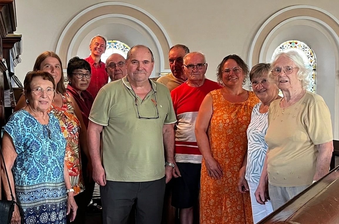 La chorale Sainte-Cécile du Pays de Montreux, à l’issue de la messe du 1er août 2026 à l’église Saint-Alban.