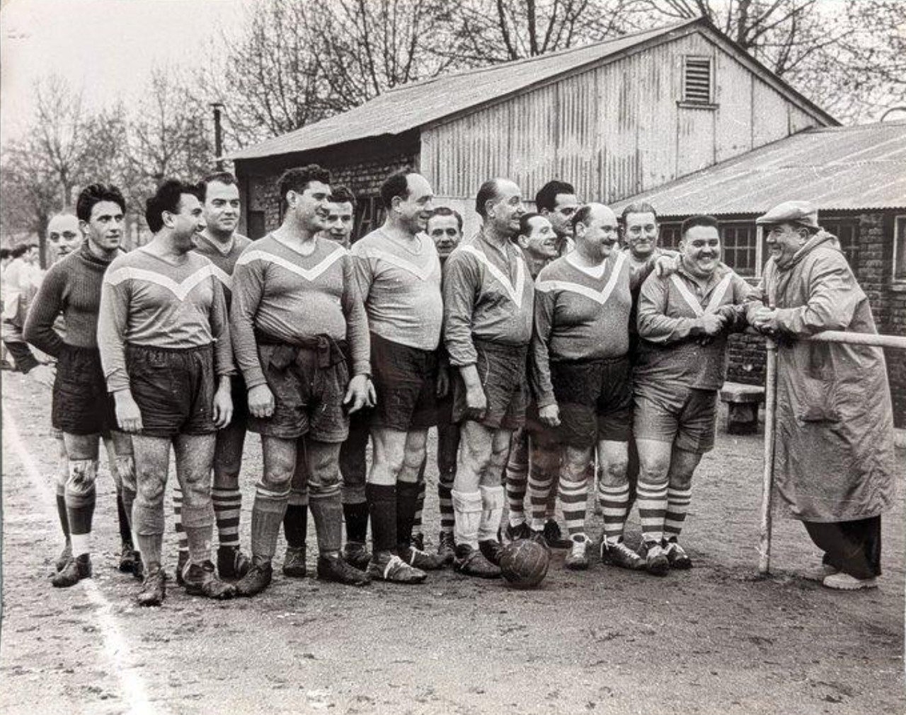 1933 — Un match de prestige Le 16 avril, Montreux-Sports affronte le FC Fribourg et remporte une victoire remarquée sur le score de 5 à 2.